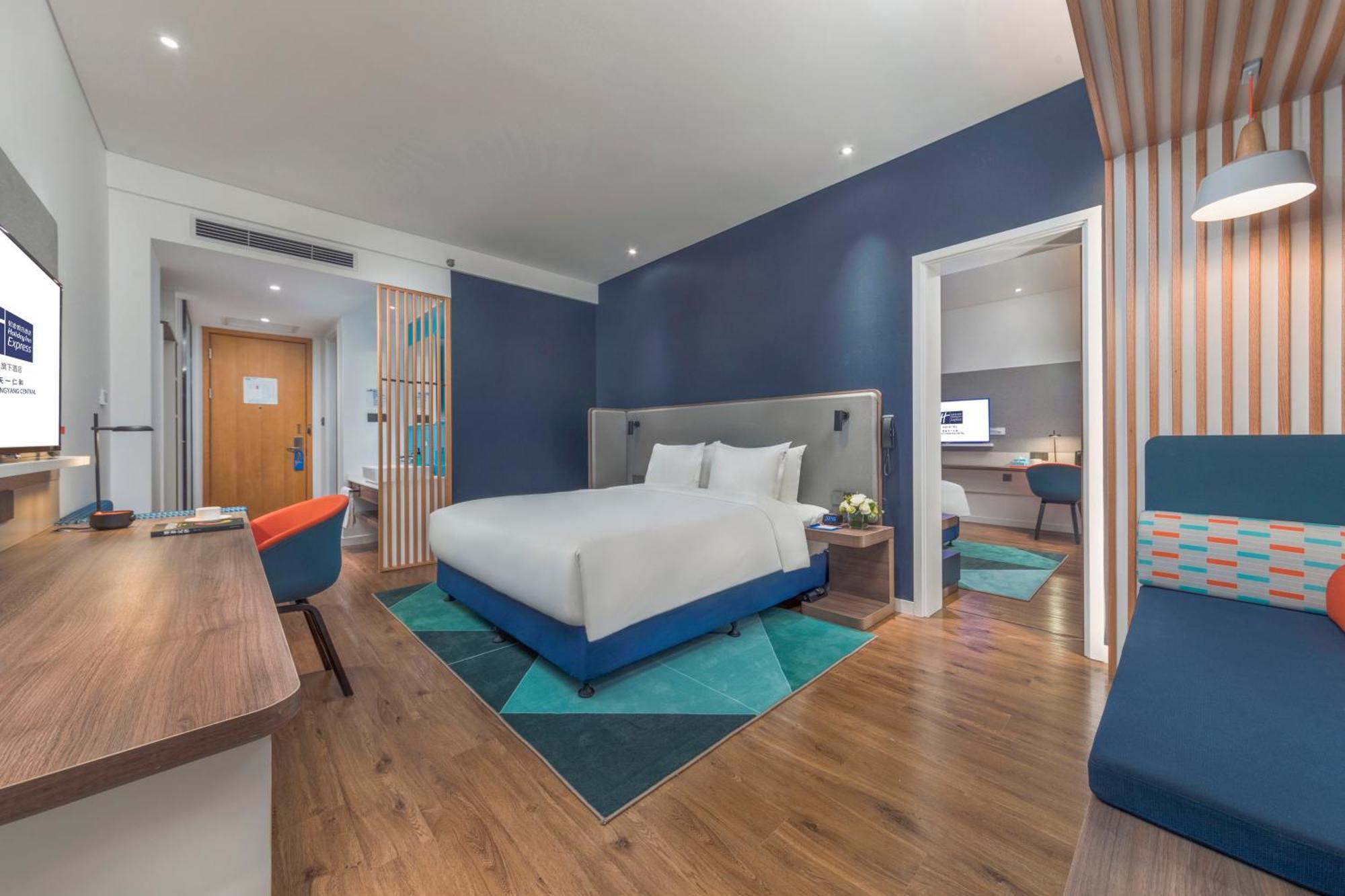 Holiday Inn Express Qingdao Chengyang Central By Ihg ภายนอก รูปภาพ